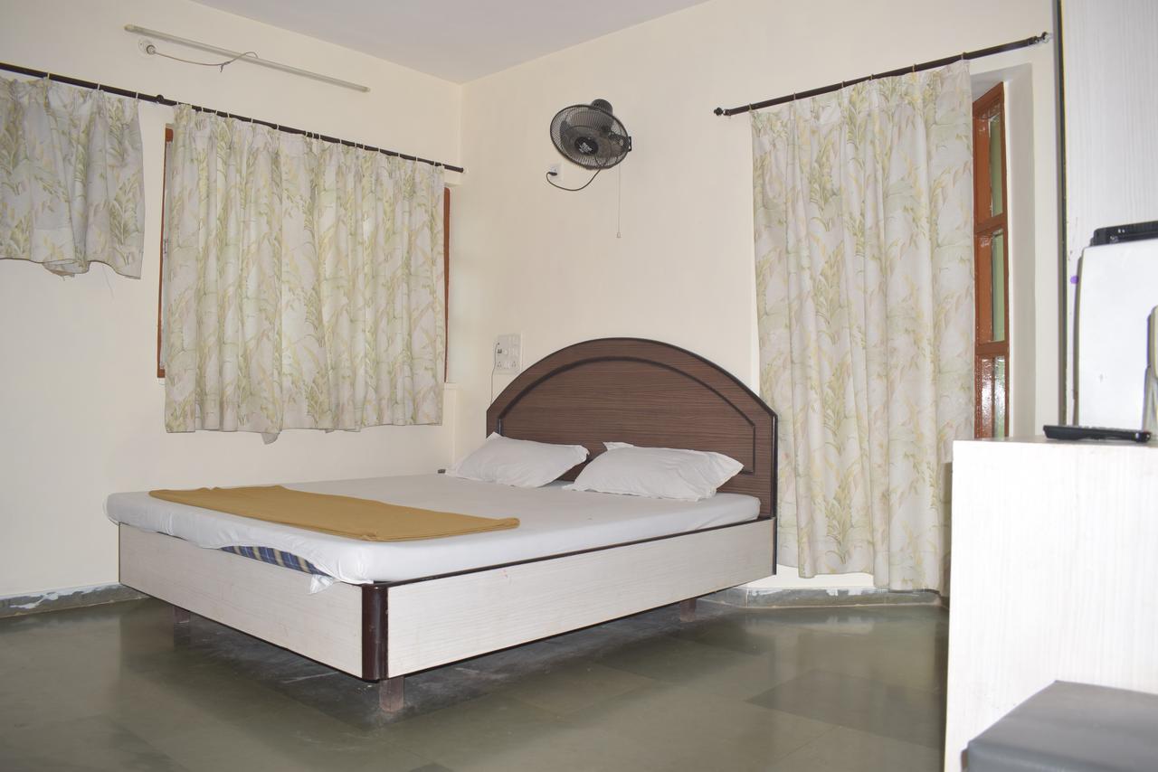 Hotel Guruji Alībāg Eksteriør bilde